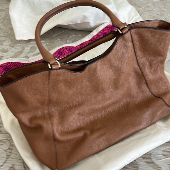 Tory Burch Shoulder Bag - Picture 2 of 8